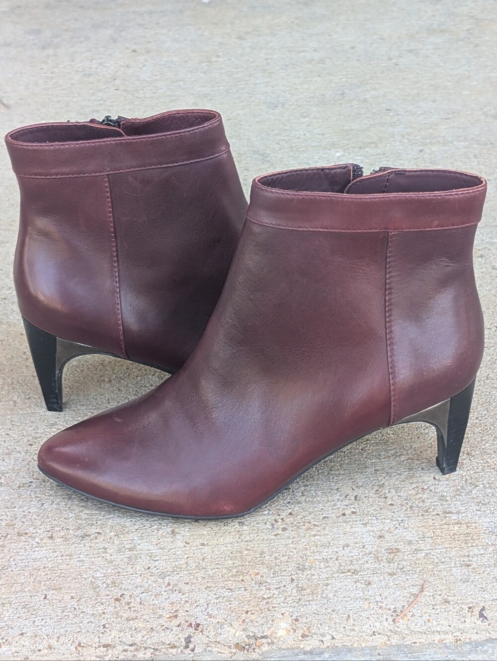 Kenneth Cole Burgundy Leather Ankle Boots.  Women's Size 7.5